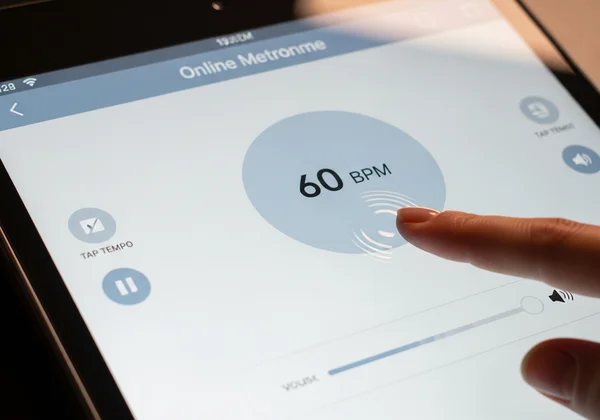 Online metronome interface set to a slow BPM